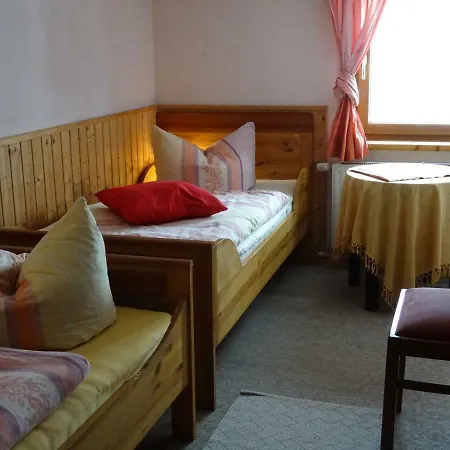 Urselhof Apartament *
